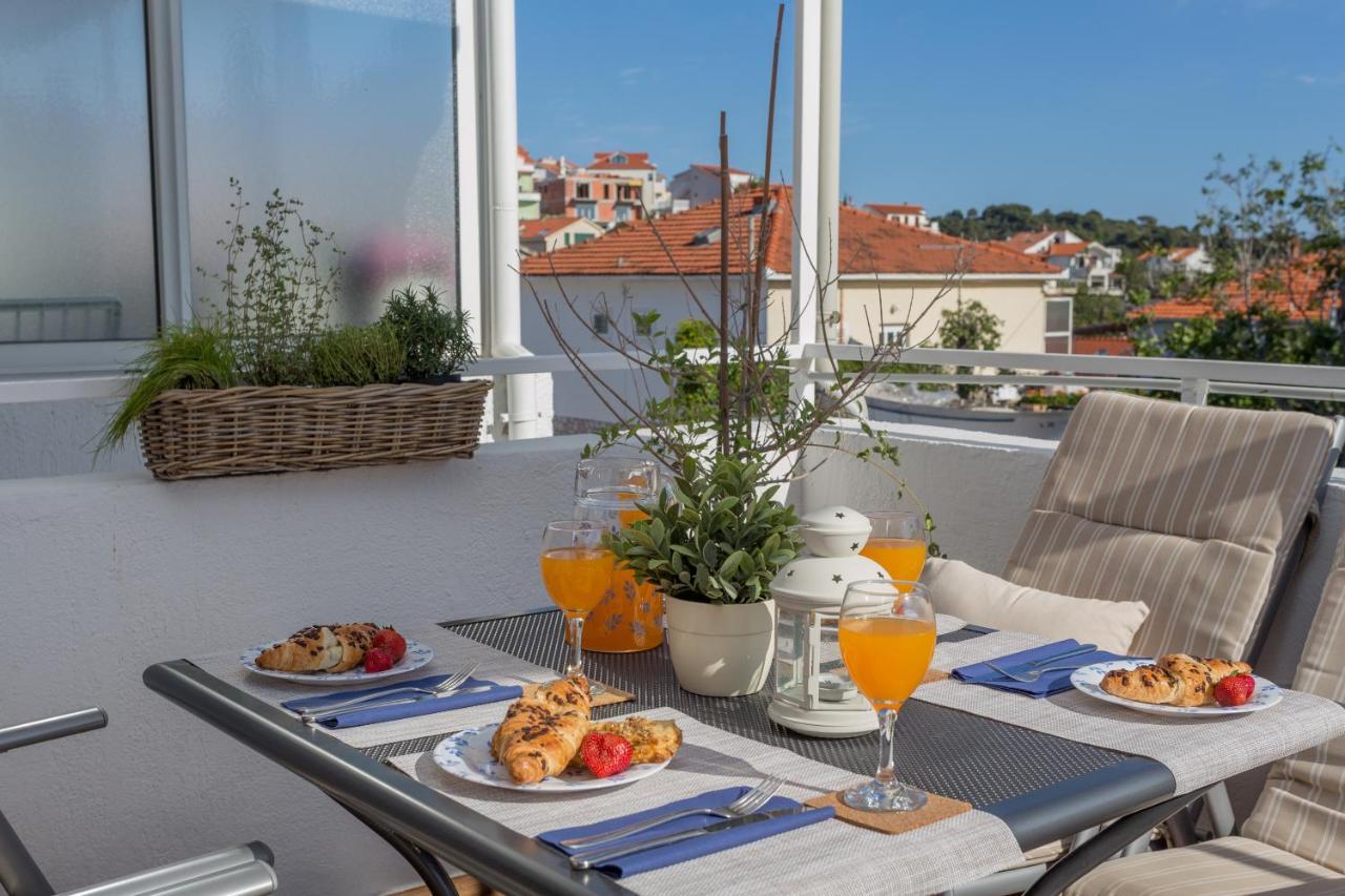 So Hvar So Good! Spacious With Terrace Apartment Hvar Town Luaran gambar