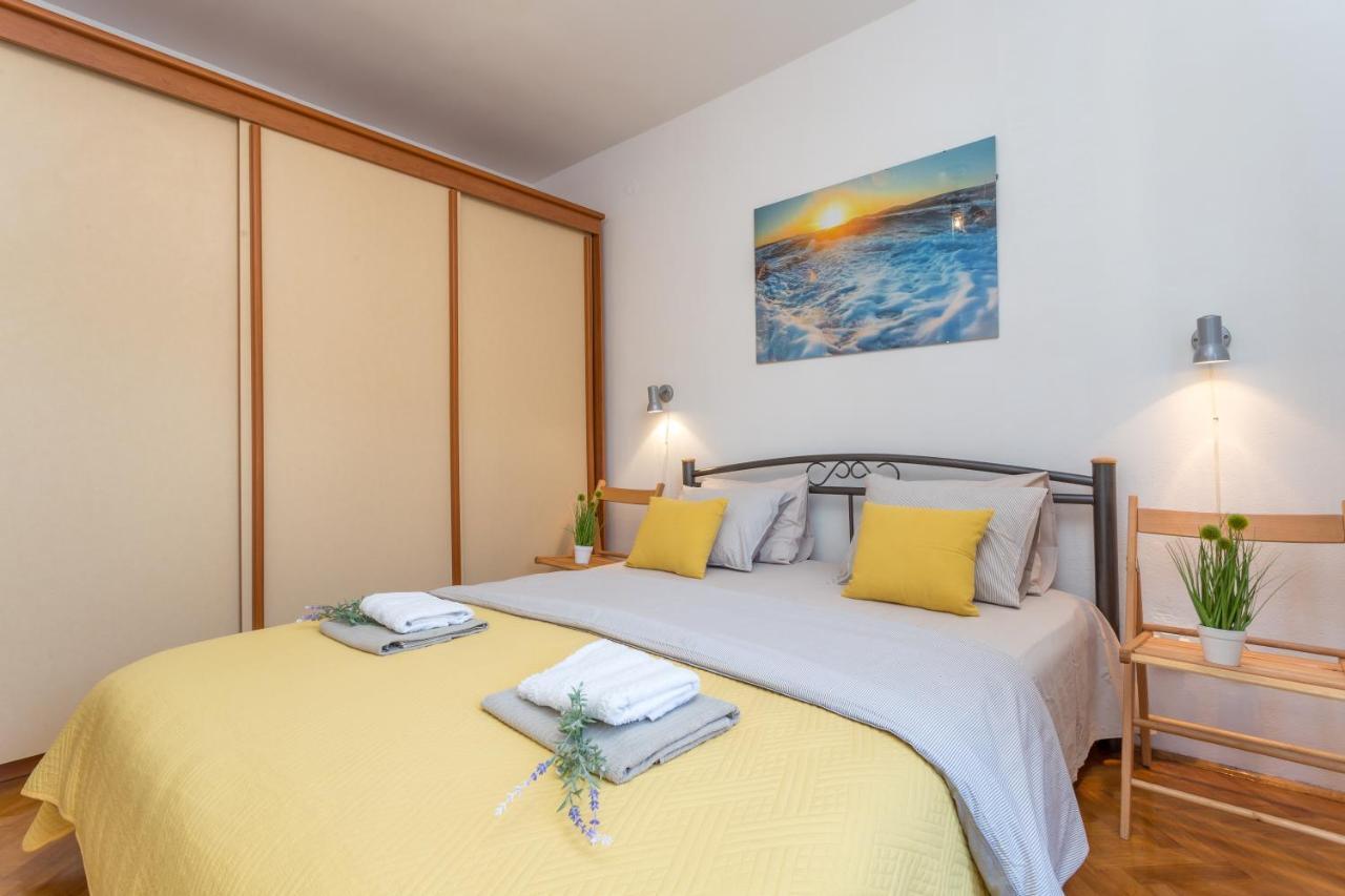 So Hvar So Good! Spacious With Terrace Apartment Hvar Town Luaran gambar