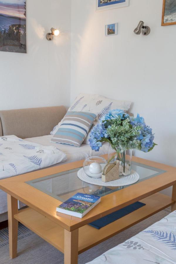 So Hvar So Good! Spacious With Terrace Apartment Hvar Town Luaran gambar