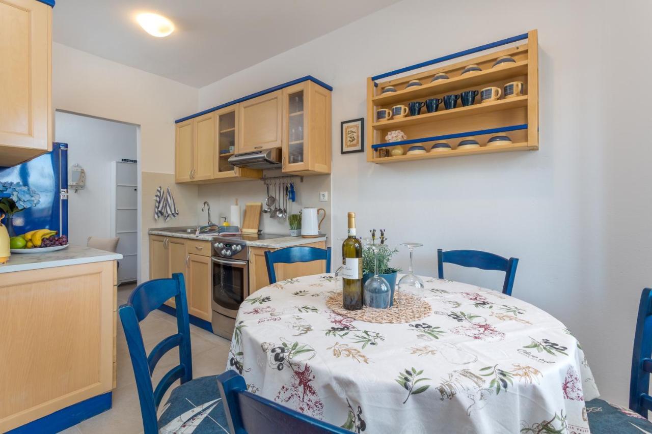 So Hvar So Good! Spacious With Terrace Apartment Hvar Town Luaran gambar