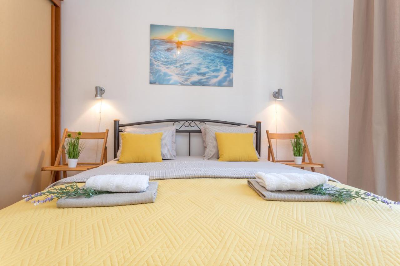 So Hvar So Good! Spacious With Terrace Apartment Hvar Town Luaran gambar