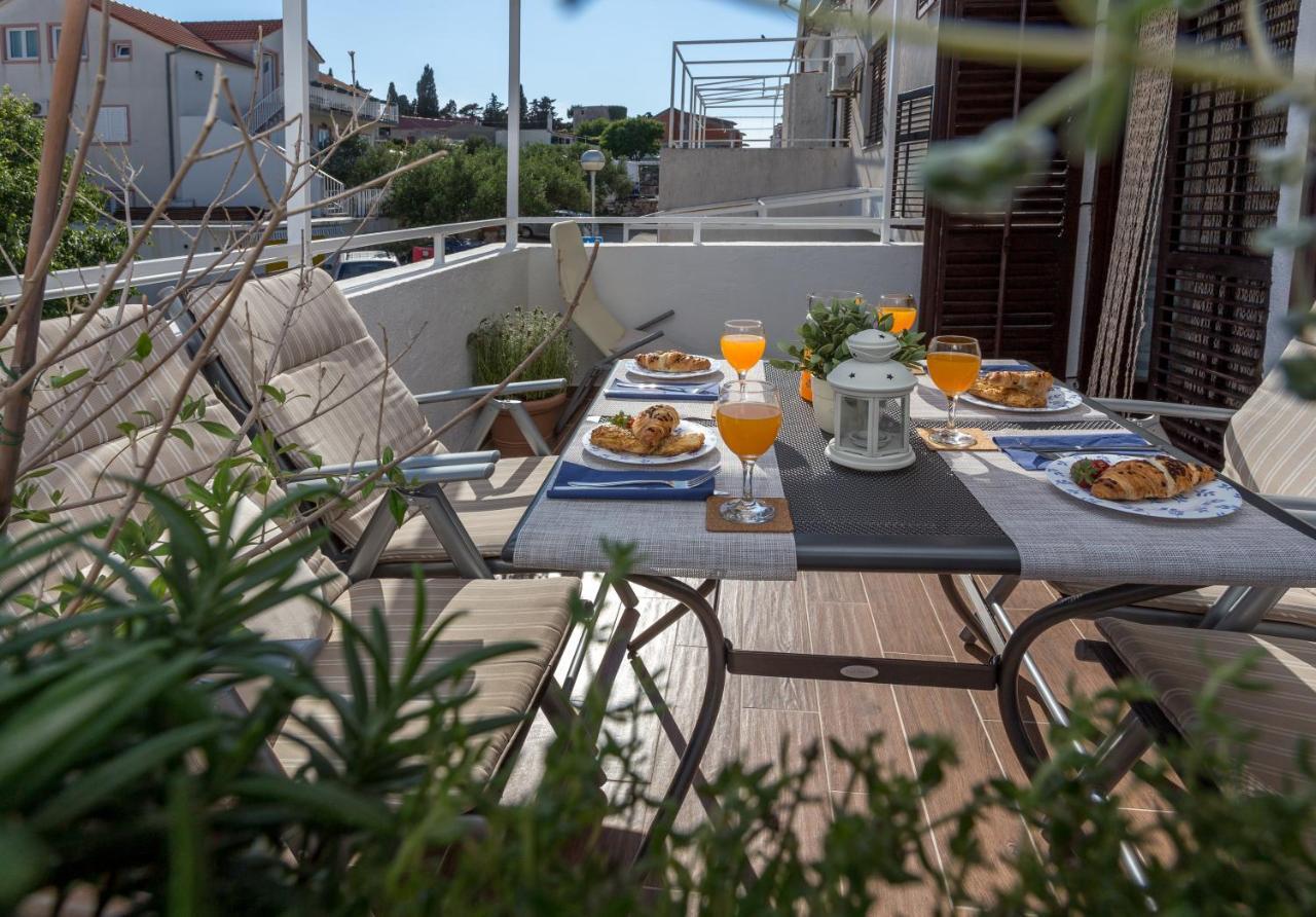 So Hvar So Good! Spacious With Terrace Apartment Hvar Town Luaran gambar