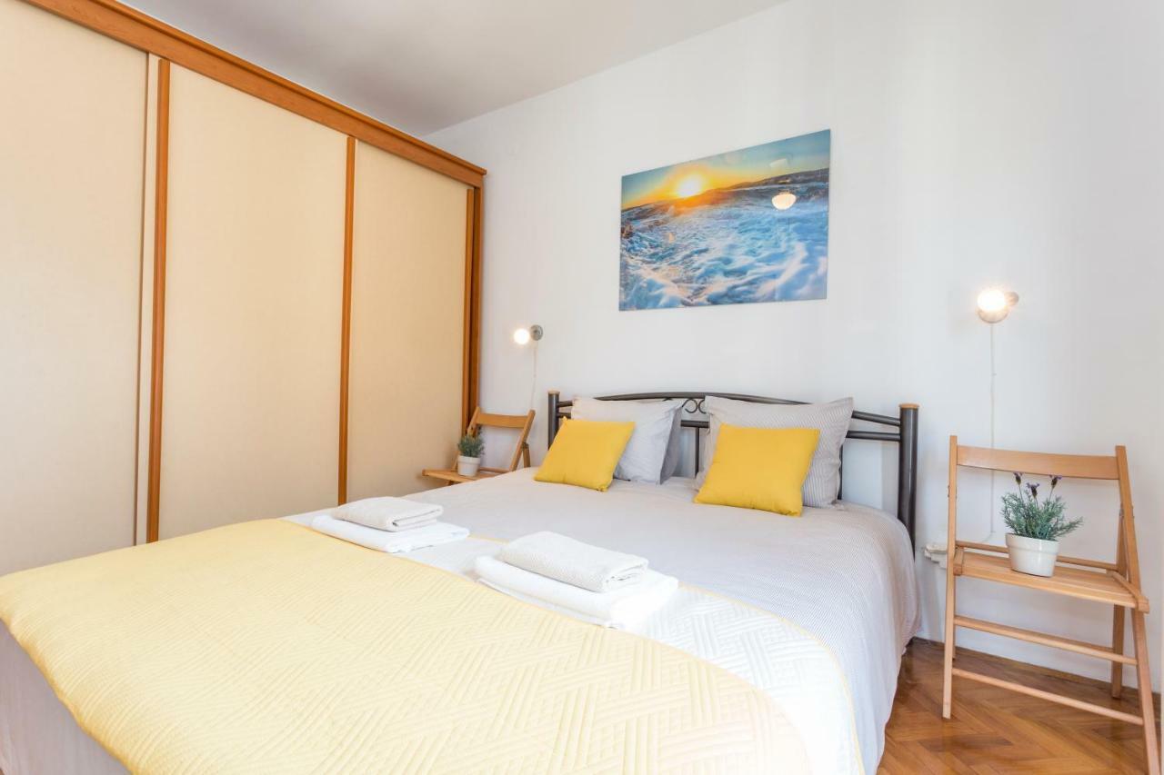 So Hvar So Good! Spacious With Terrace Apartment Hvar Town Luaran gambar